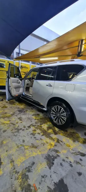 Nissan Patrol 2018 Gold