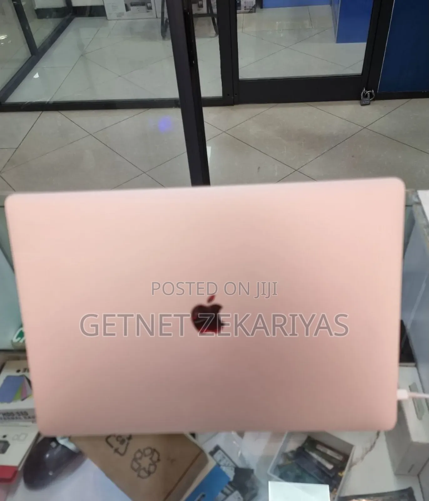 New Laptop Apple MacBook Pro 2019 16GB Intel Core I9 SSD 512GB