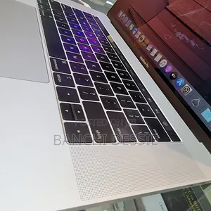 New Laptop Apple MacBook Pro 2019 16GB SSD 512GB