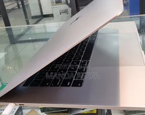 New Laptop Apple MacBook Pro 2019 16GB Intel Core I9 SSD 512GB