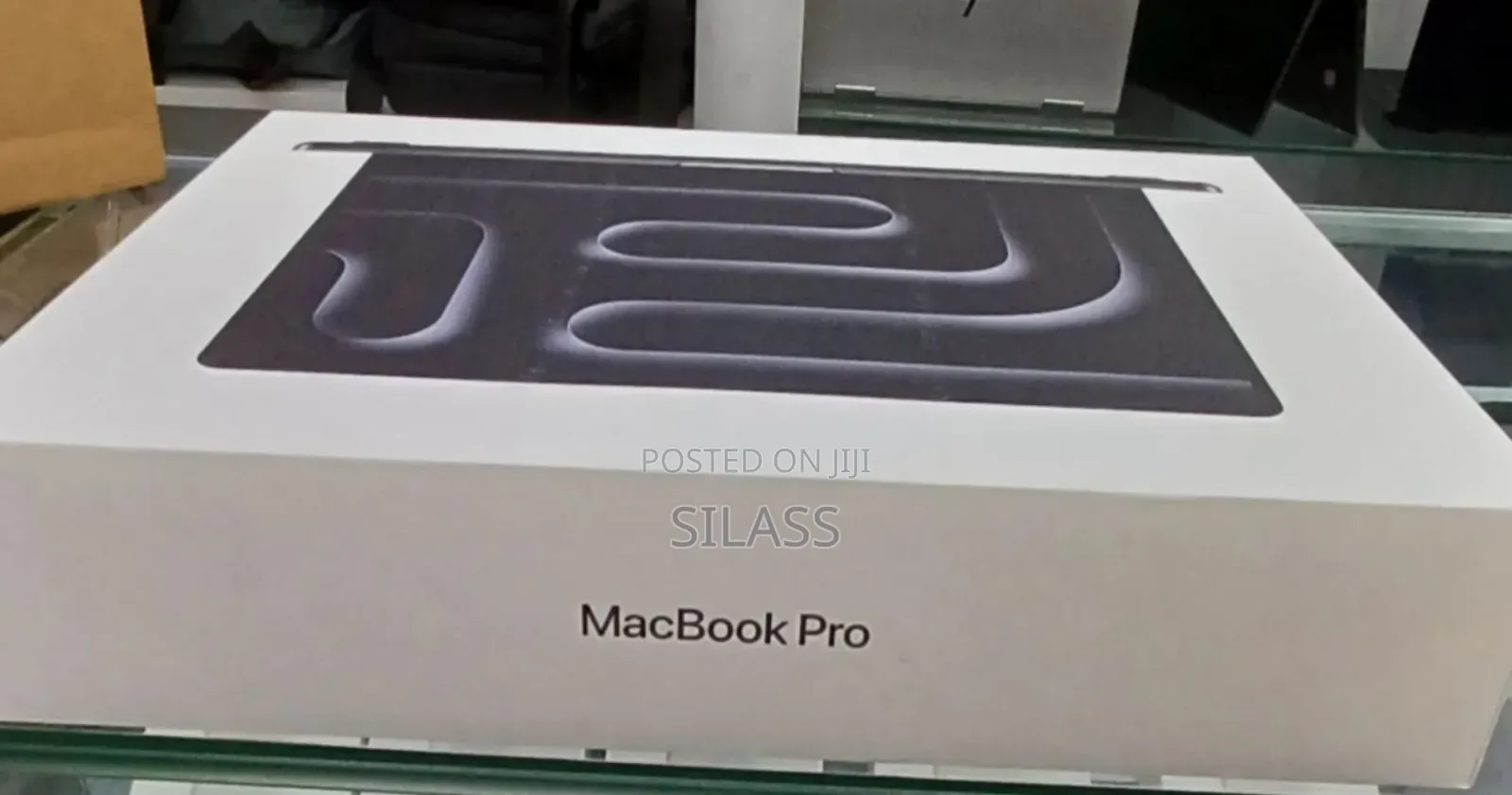 New Apple MacBook Pro 2024 M4 14-Inch 16GB Apple M4 Pro SSD 512GB