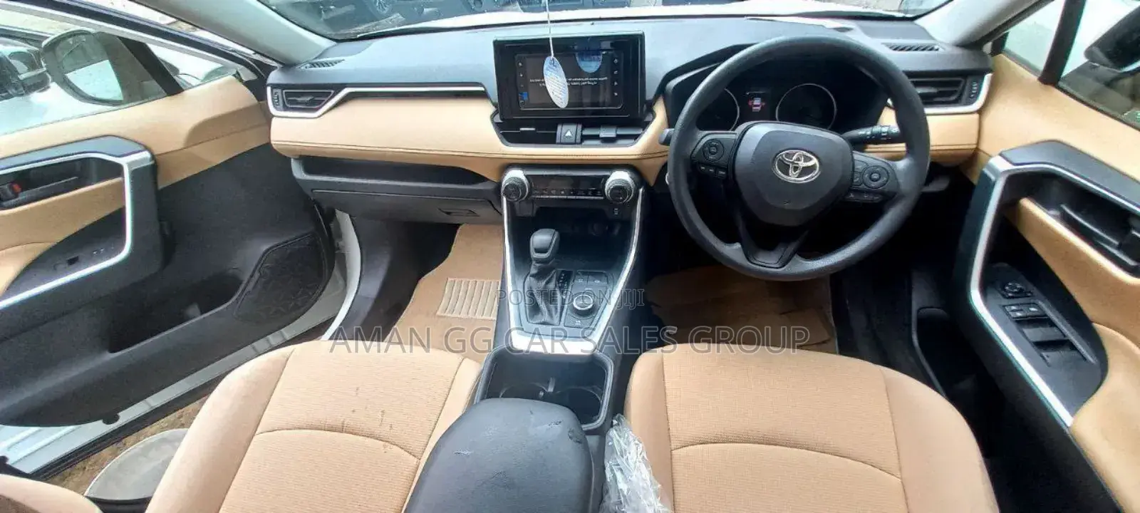 Toyota RAV4 2021 White