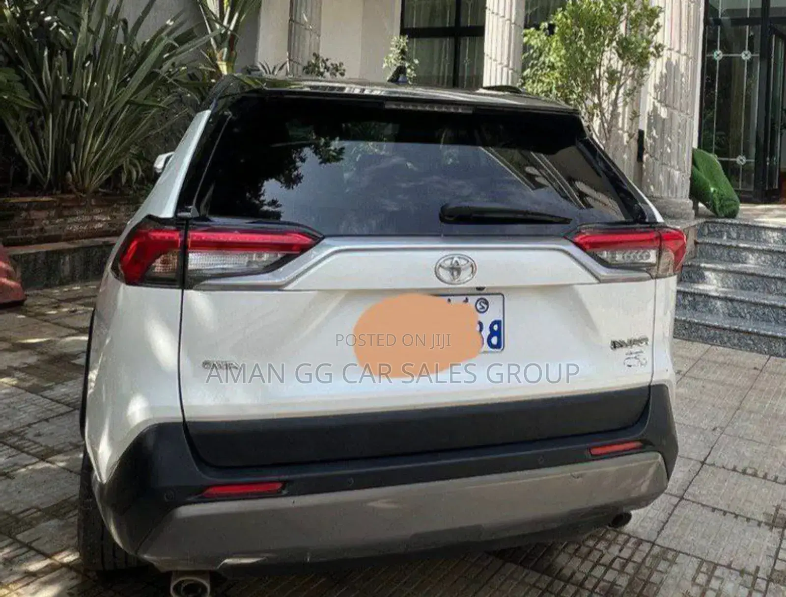 Toyota RAV4 2021 White