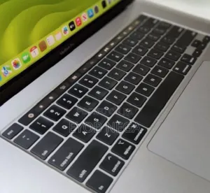 New Laptop Apple MacBook Pro 2019 16GB Intel Core I7 SSD 512GB