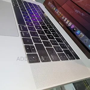 New Laptop Apple MacBook Pro 2019 16GB Intel Core I7 SSD 512GB