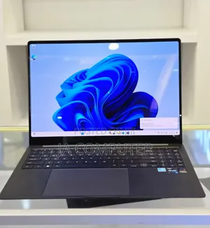 New Laptop Dell XPS 13 16GB Intel Core I7 SSD 1T