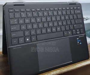 Photo - New Laptop HP Spectre 16GB Intel Core I7 SSD 2T