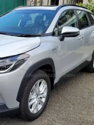 Photo - New Toyota Corolla Cross 2024 Gray