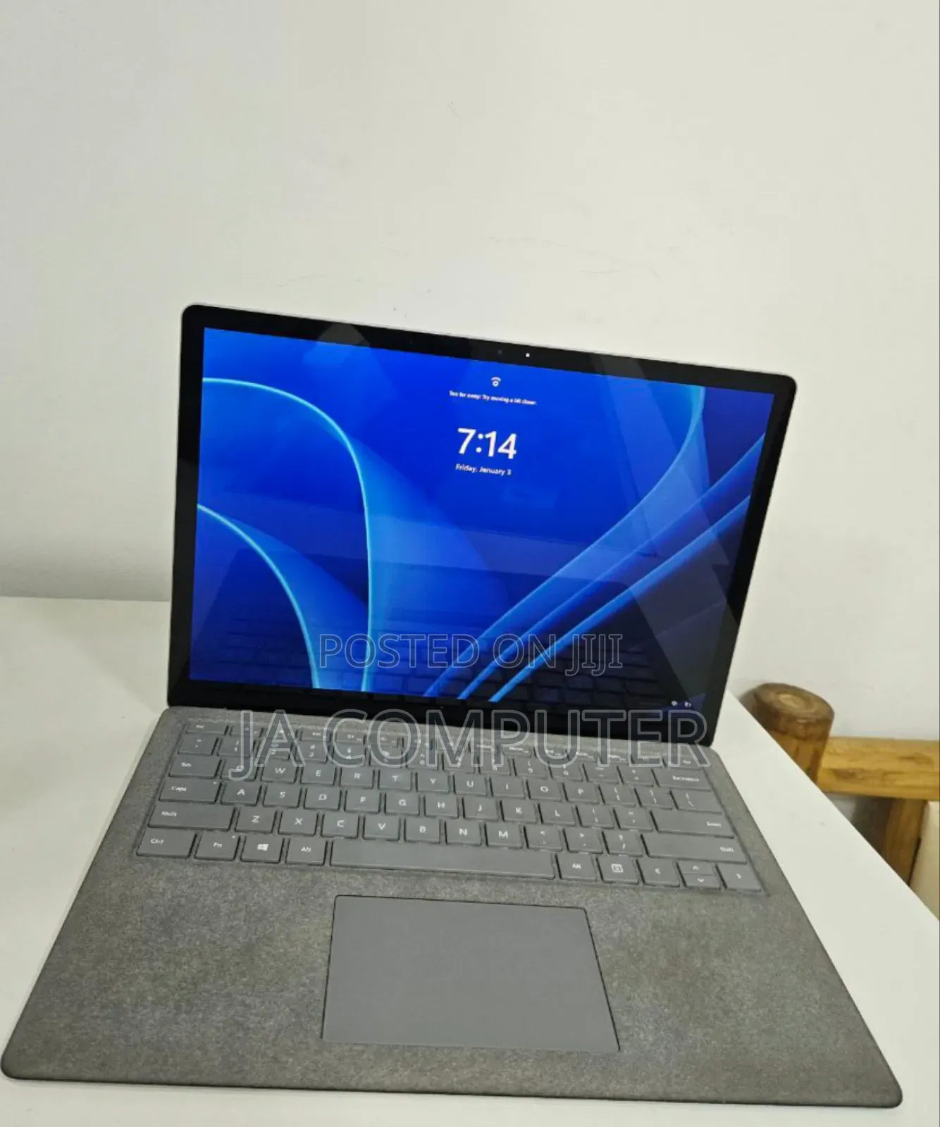 New Laptop Microsoft Surface Laptop 2 16GB Intel Core I5 SSD 256GB