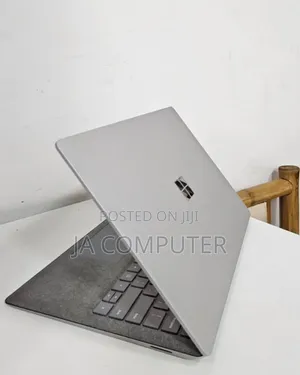 New Laptop Microsoft Surface Laptop 2 16GB Intel Core I5 SSD 256GB