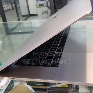New Laptop Apple MacBook Pro 2019 16GB Intel Core I9 SSD 512GB