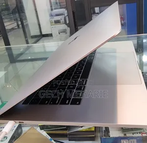 New Laptop Apple MacBook Pro 2019 16GB Intel Core I9 SSD 512GB