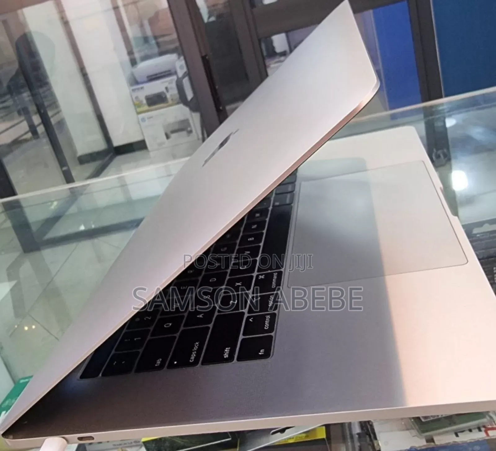 New Laptop Apple MacBook Pro 2019 16GB Intel Core I9 SSD 512GB