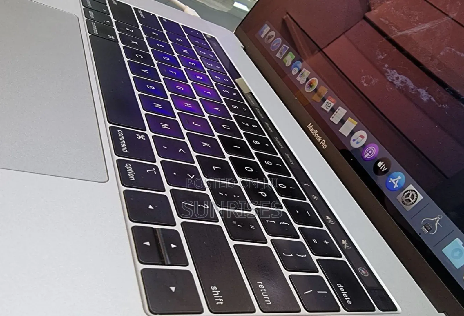 New Laptop Apple MacBook Pro 2019 16GB Intel Core I9 SSD 512GB