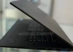 Photo - New Laptop Lenovo ThinkPad X1 16GB Intel Core I7 SSD 512GB