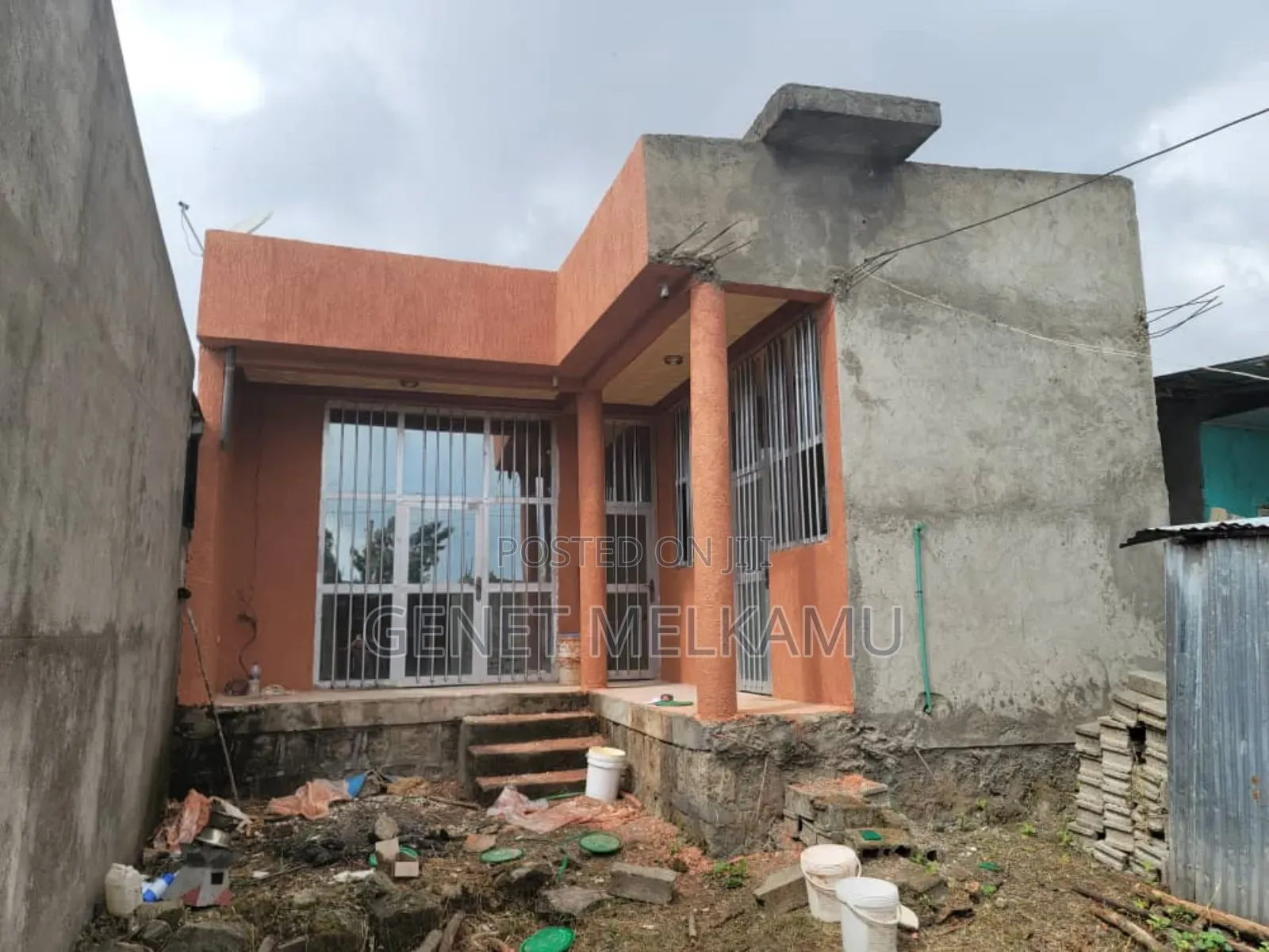 2bdrm House in South West Shewa for sale
