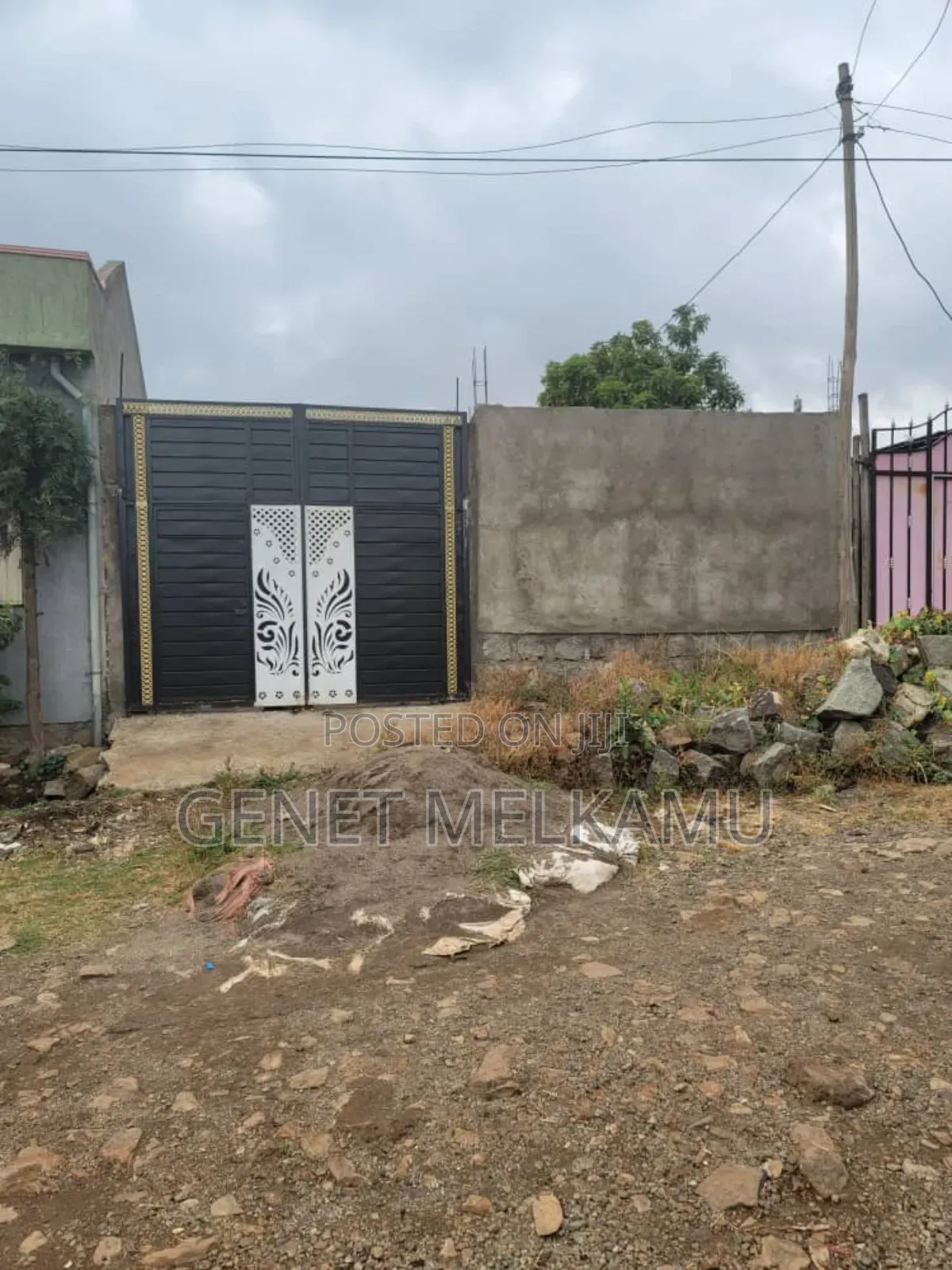 2bdrm House in South West Shewa for sale