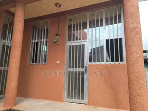 2bdrm House in South West Shewa for sale