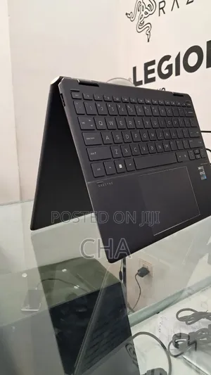 New Laptop HP Spectra 13 16GB Intel Core I7 SSD 512GB