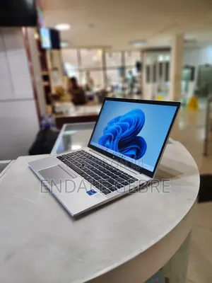 New Laptop HP EliteBook 840 G8 16GB Intel Core I7 SSD 512GB