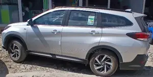 Toyota Rush 2023 Silver