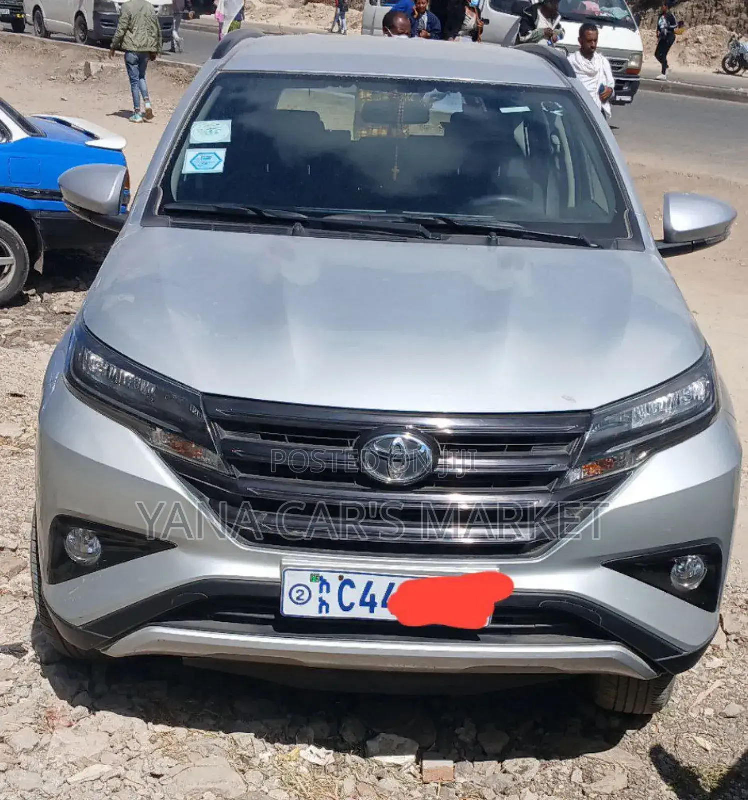 Toyota Rush 2023 Silver