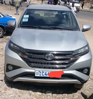 Toyota Rush 2023 Silver