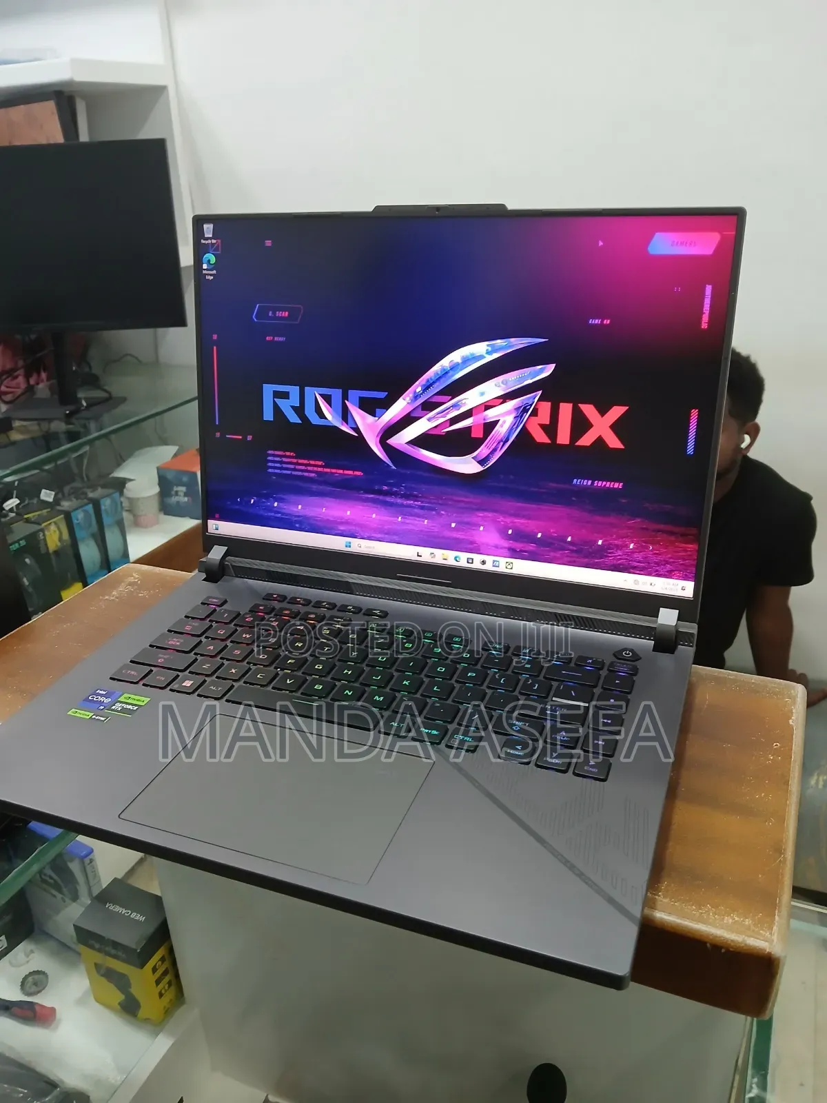 New Laptop Asus ROG Strix G15 32GB Intel Core i9 SSD 1T