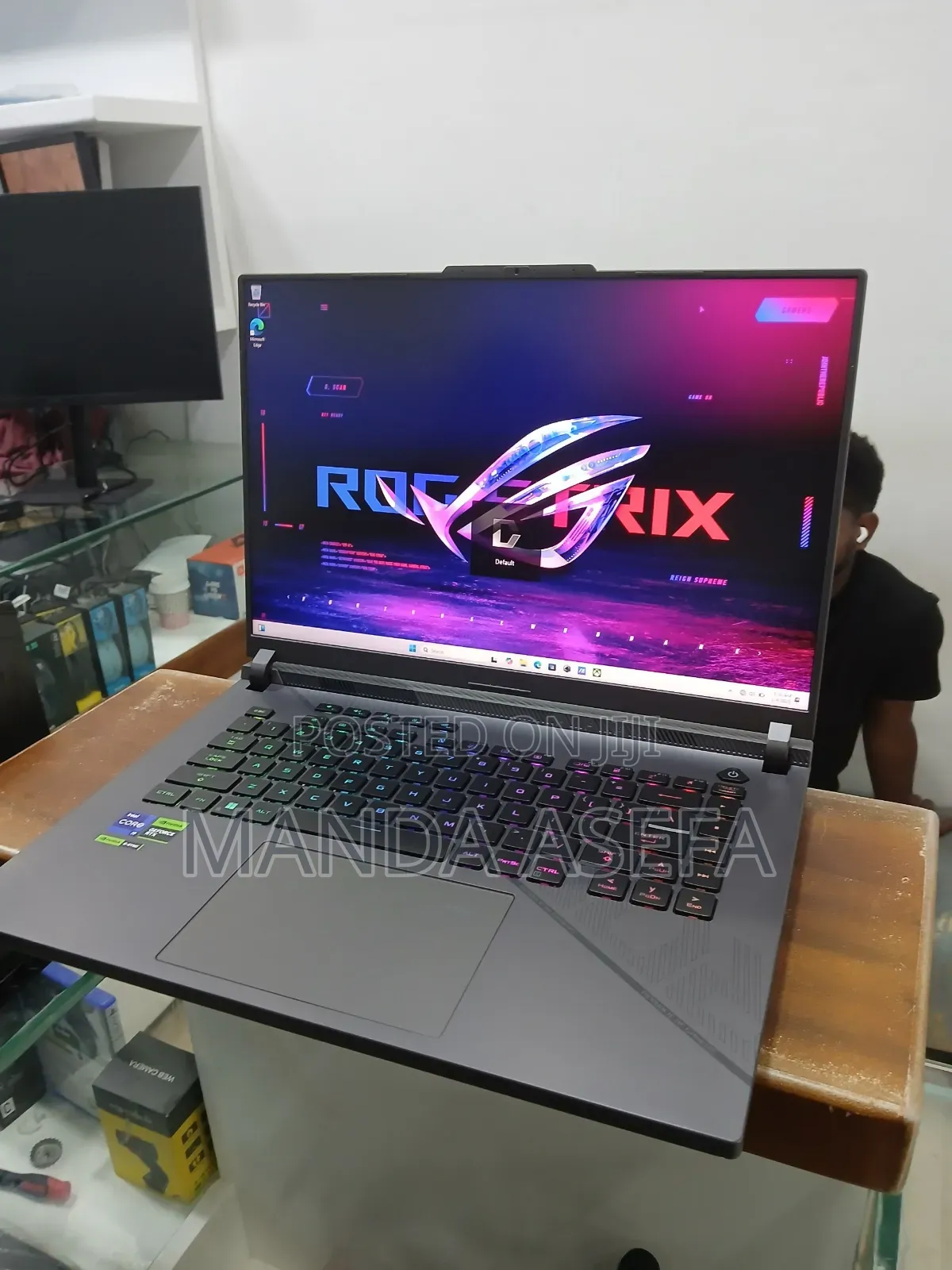 New Laptop Asus ROG Strix G15 32GB Intel Core i9 SSD 1T