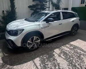 Photo - New Volkswagen ID.6 2024 White
