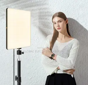High End Studio Light With 2 Meter Tripod