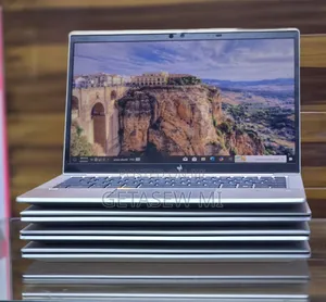 New Laptop HP EliteBook 830 G8 16GB Intel Core I7 SSD 512GB
