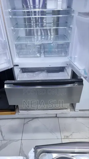 Nice Refrigerator 4-Door Side by Side Deliver