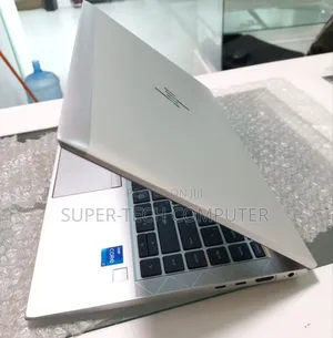 New Laptop HP EliteBook 840 G8 16GB Intel Core I7 SSD 512GB