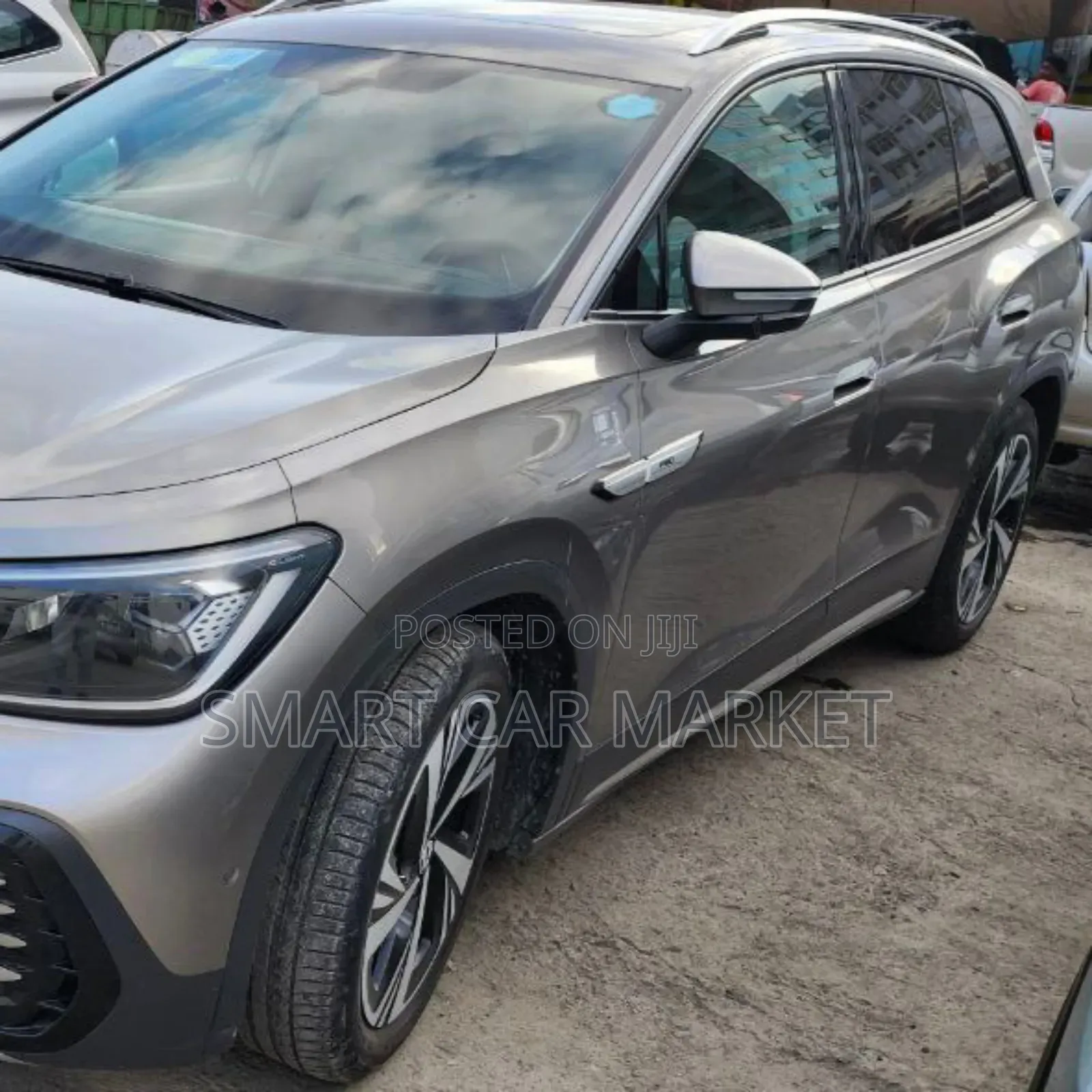 Volkswagen ID.6 2022 Gold