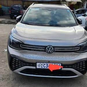 Volkswagen ID.6 2022 Gold