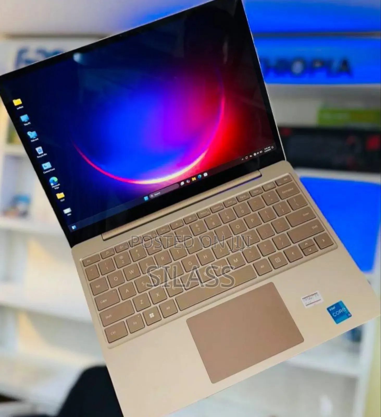 New Laptop Microsoft Surface 8GB Intel Core I5 SSD 512GB