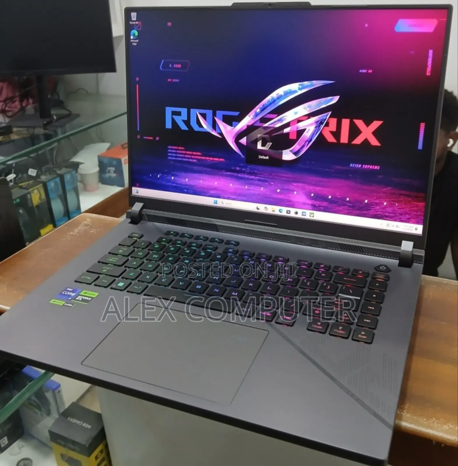 New Laptop Asus ROG Strix G15 32GB Intel Core I9 SSD 1T