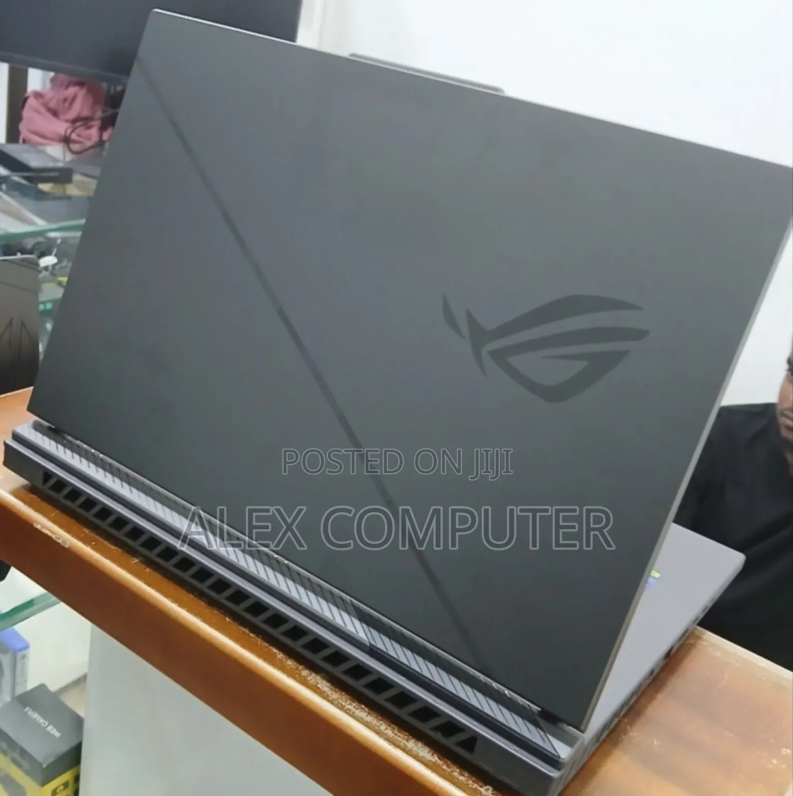 New Laptop Asus ROG Strix G15 32GB Intel Core I9 SSD 1T