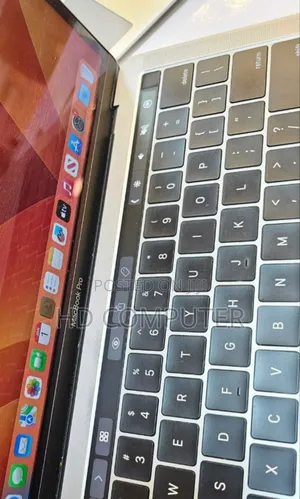 New Laptop Apple MacBook Pro 2017 16GB Intel Core I7 SSD 512GB