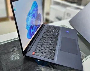 New Laptop Asus VivoBook 15 X505BA 16GB Intel Core I7 SSD 512GB