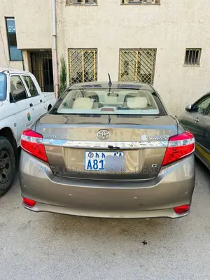 Toyota Corolla 2015 Brown