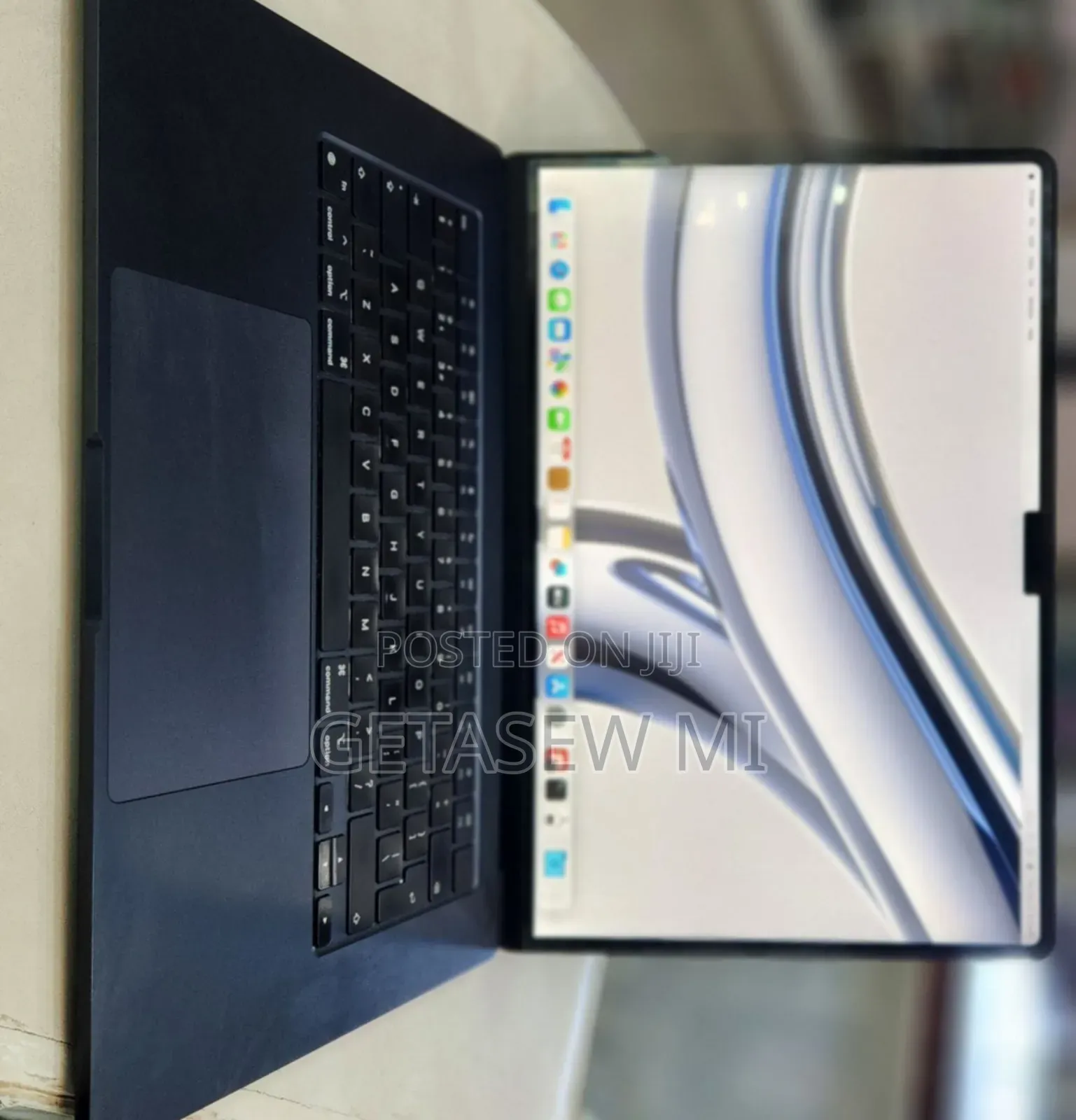 New Laptop Apple MacBook Air 2022 M2 8GB Apple M2 SSD 512GB