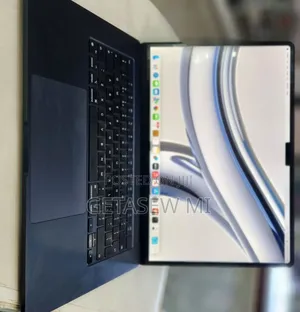 Photo - New Laptop Apple MacBook Air 2022 M2 8GB Apple M2 SSD 512GB