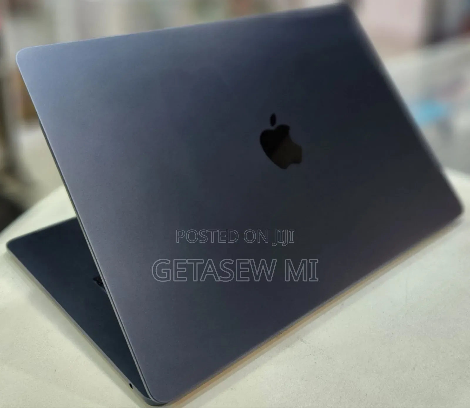 New Laptop Apple MacBook Air 2022 M2 8GB Apple M2 SSD 512GB