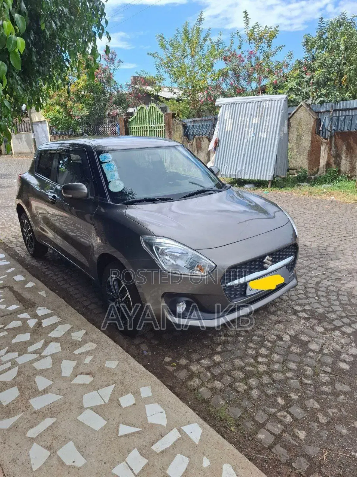 Suzuki Swift 2022 Gray