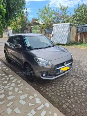 Suzuki Swift 2022 Gray