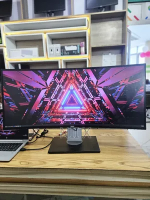 Photo - Dell 34 Inches Curved Monitor
