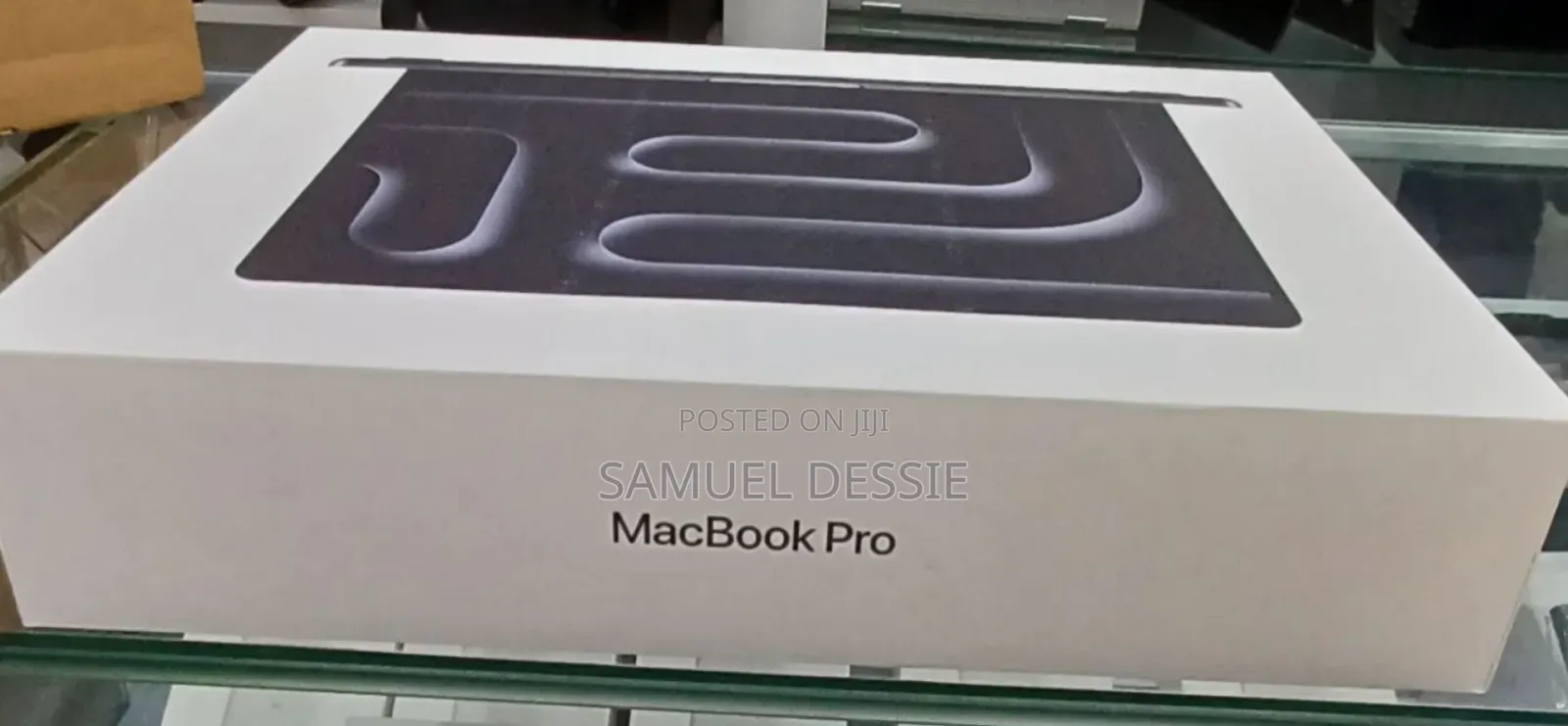 New Apple MacBook Pro 2024 M4 14-Inch 16GB Apple M4 Pro SSD 512GB