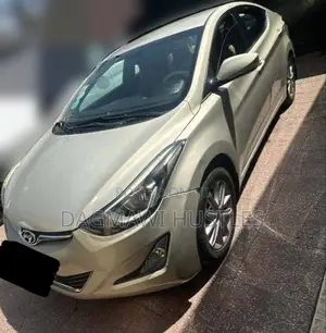 Hyundai Elantra 2015 Gold